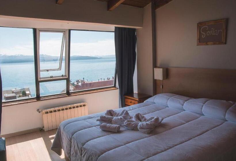 Номер Стандарт Вид на Озеро, Tangoinn Hostel Downtown