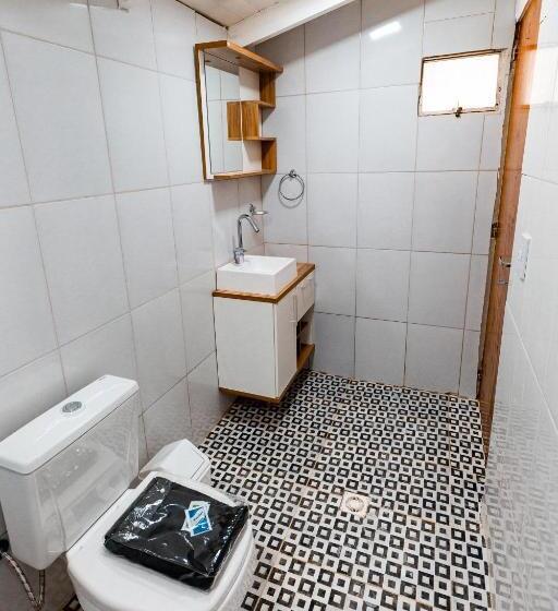 Номер Стандарт, Steve S House