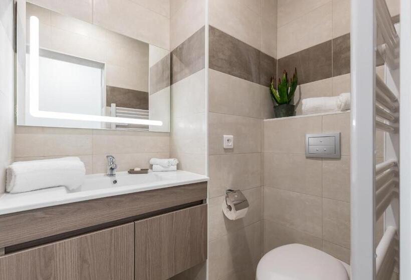 Апартаменты 2 Спальни, Sleep In Antibes City Port