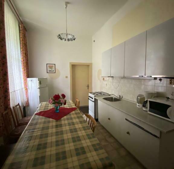 Апартаменты 3 Спальни, Apartma 299