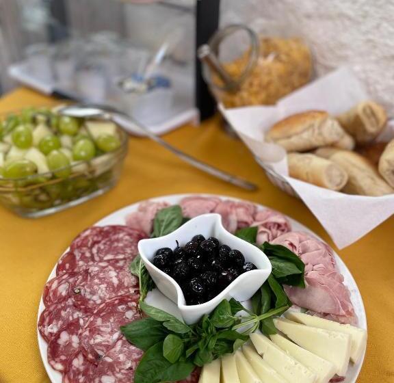 패밀리 룸, Il Cortile