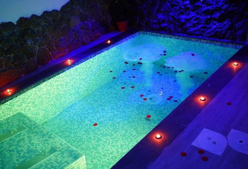 اتاق لوکس, Diamond Rooms