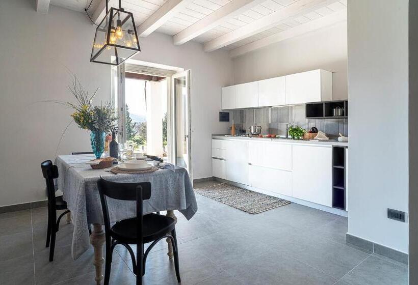 דירת חדר נוף לגינה, Borgo Del Franco