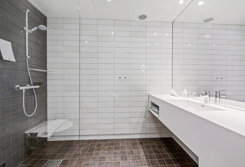 Номер Superior, Clarion Hotel The Edge