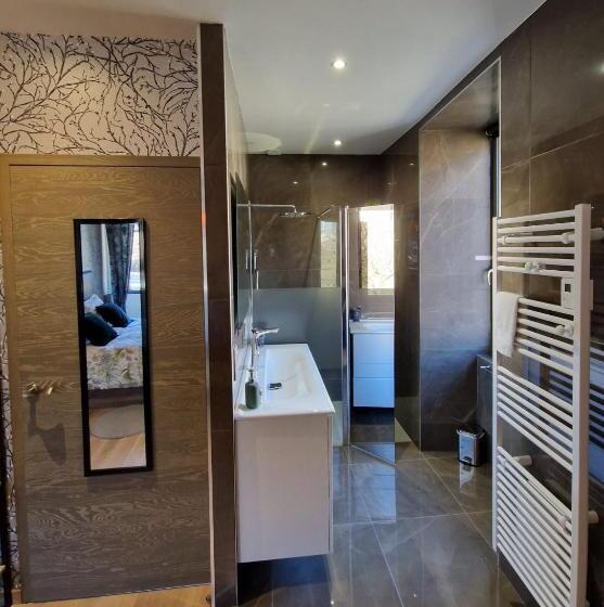 Четырехместный Номер Superior, Le Mas Rolland   Piscine & Spa   Millau Gorges Du Tarn