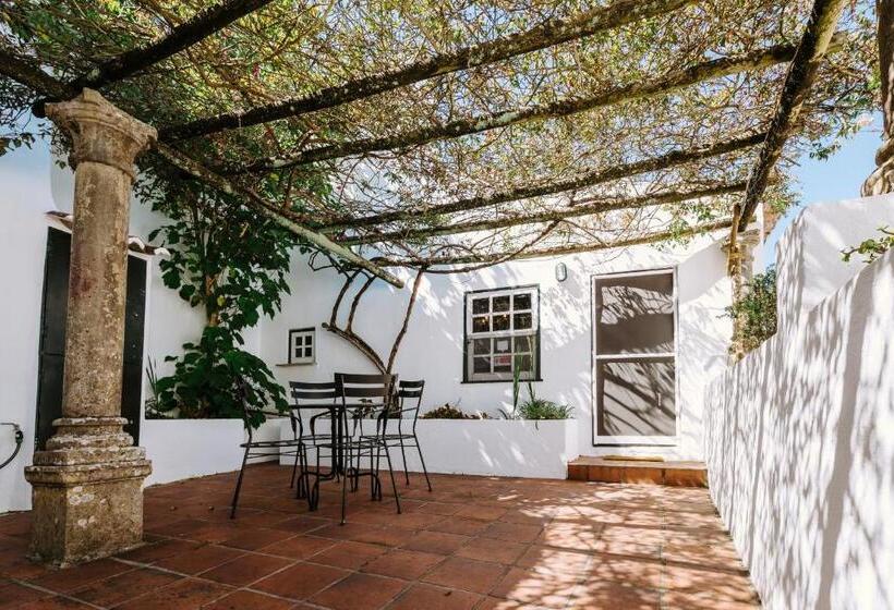Habitació Triple Estàndard, Casa António Moreira