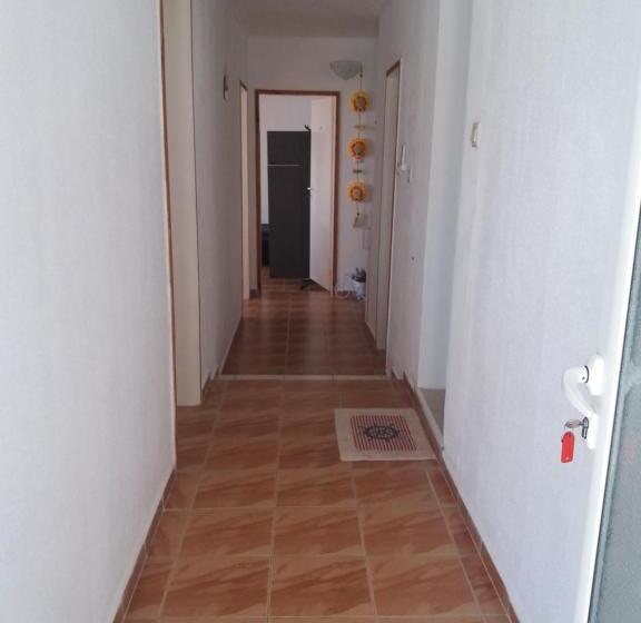 Triple Room Sea View, ваканционни къщи на брега  Holiday Houses On The Coast