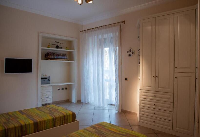 Апартаменты 2 Спальни, Solimena House
