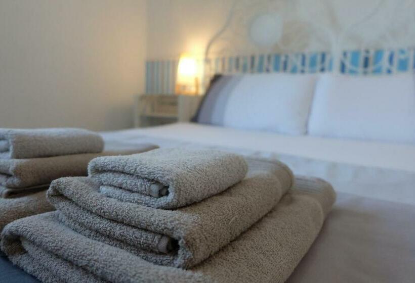 庭の見えるスタンダードトリプルルーム, B&b Casanera