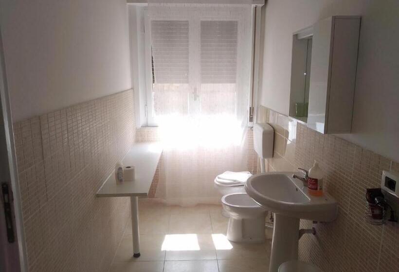 اتاق استاندارد یک نفره, Magna Grecia B&b