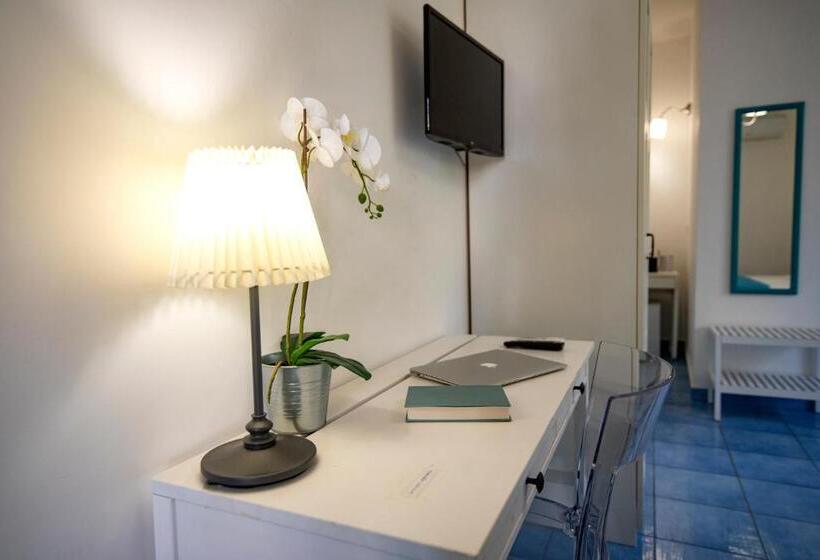غرفة قياسية سرير كينج, Sonnino B&b