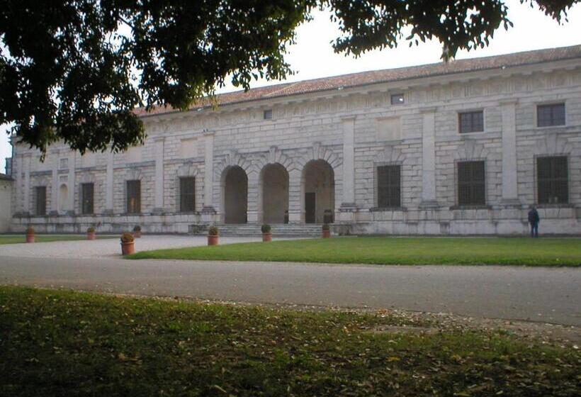اتاق سوپریور سه تخته, Ai Giardini Del Te