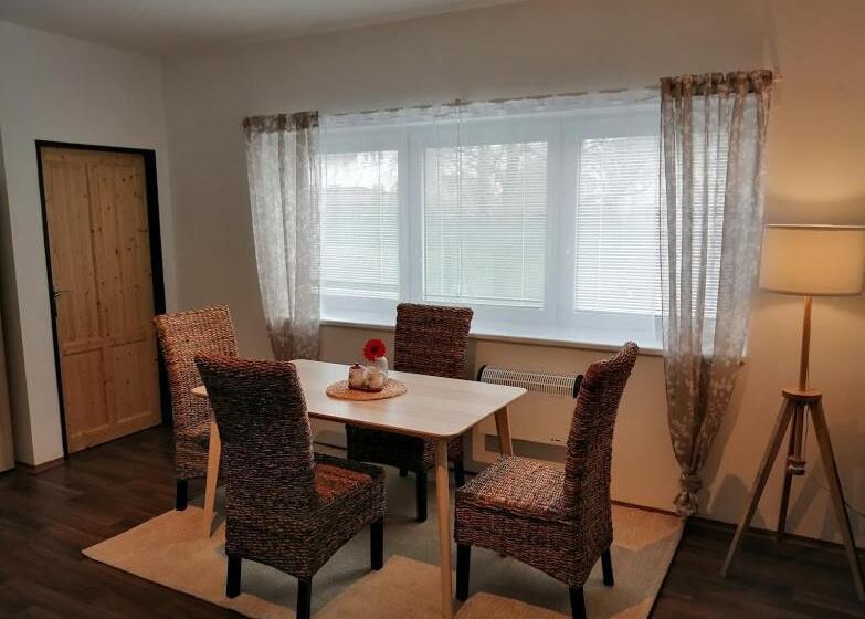 1베드룸 아파트 1층, Apartmány U Stříbrných