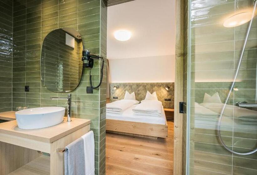 Семейный Номер Вид на Горы, Gasthof Albergo Dolomiten
