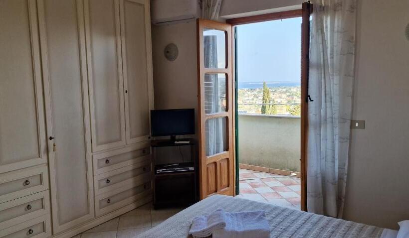 اتاق استاندارد با بالکن, Villa Anna