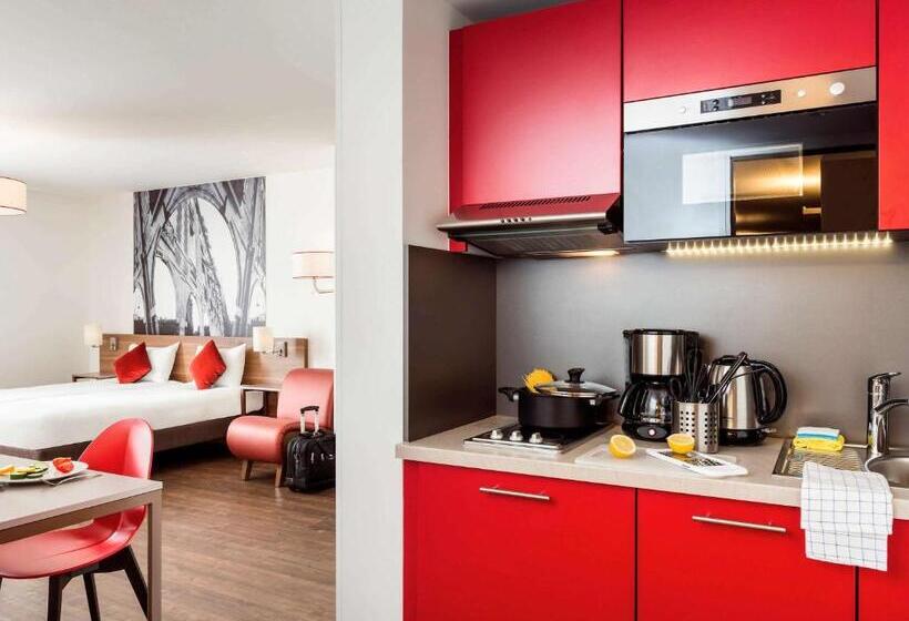 Студия Стандарт, Aparthotel Adagio La Defense Courbevoie