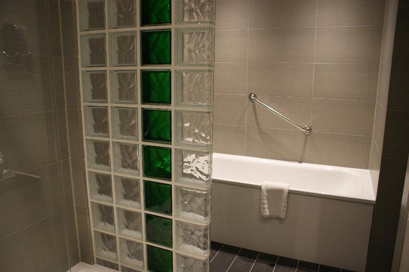 스위트, Holiday Inn Huntingdon Racecourse, An Ihg