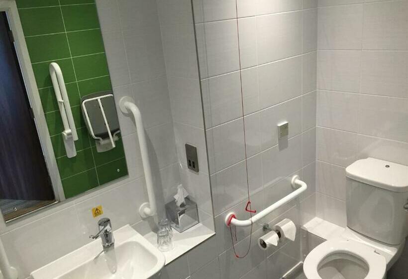 장애인을 위한 스탠다드 룸, Holiday Inn Huntingdon Racecourse, An Ihg
