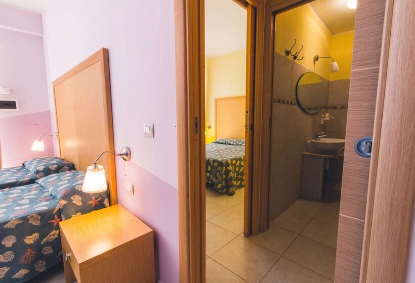 غرفة قياسية رباعية, Villaggio Residence Costa Blu