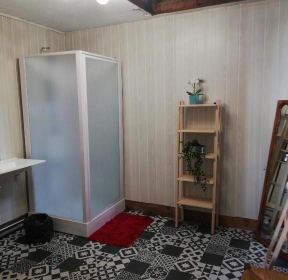 Номер Basic, Gite Compostella