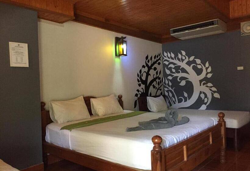 클래식 4인 룸, Big Fish Resort Koh Tao