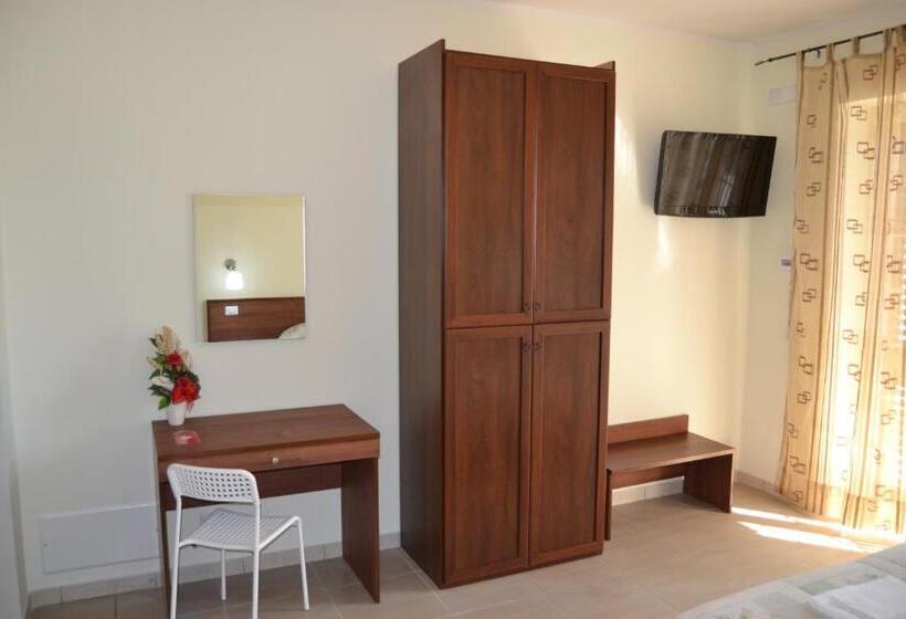 اتاق استاندارد چهار تخته, Guesthouse Holiday Formia Beach