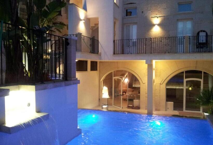 Четырехместный Номер Стандарт, Corte Campanile Boutique B&b