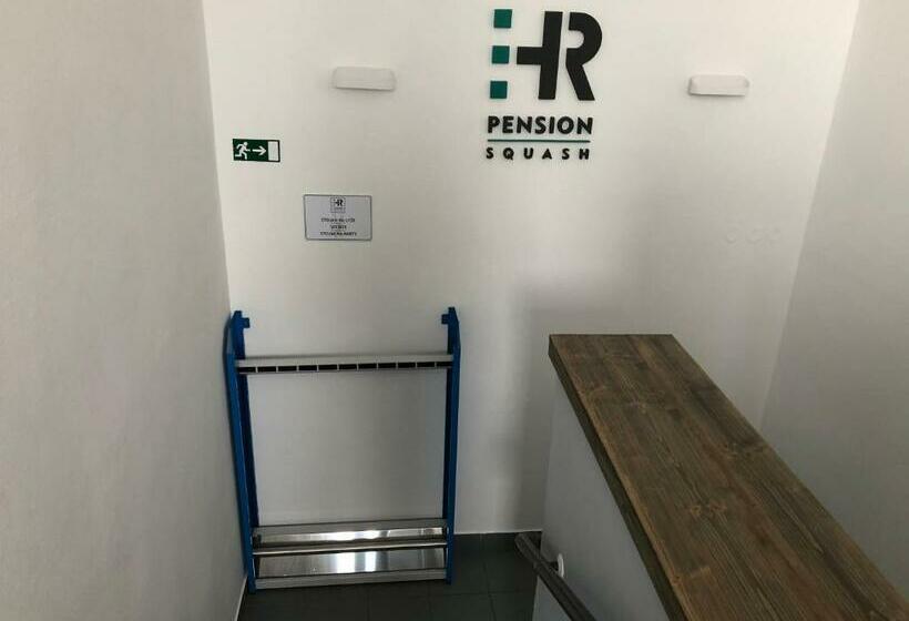 标准间, Penzión Squash