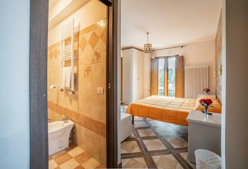 اتاق استاندارد سه نفره, Albergo Ad Astra
