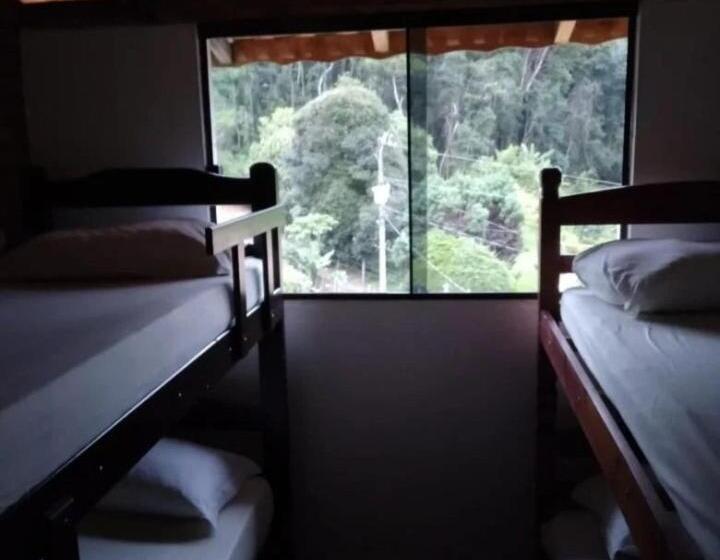 Семейный Номер Совместный Санузел, Hostel Yellow House Mg