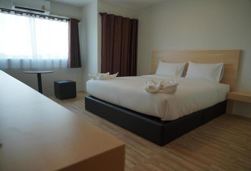 带大床的标准间, The Charlotte Smart Hotel Lopburi