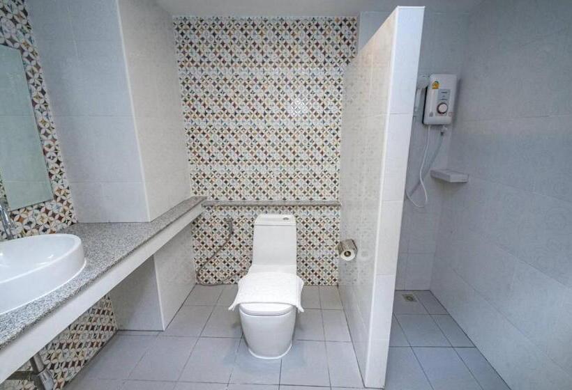 带大床的标准间, The Charlotte Smart Hotel Lopburi