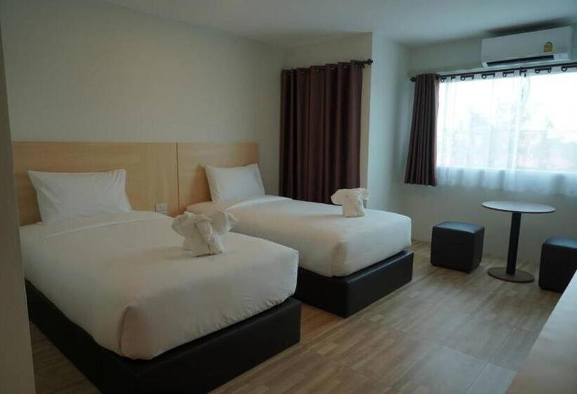 豪华房间, The Charlotte Smart Hotel Lopburi