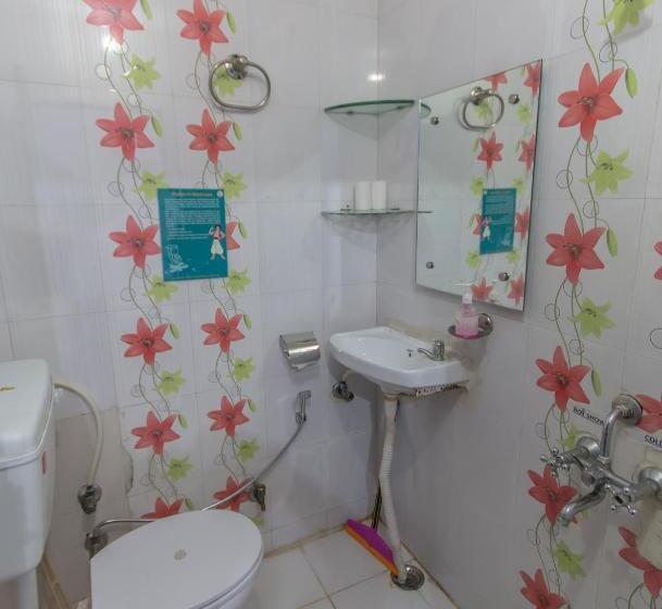 Семейный Номер Совместный Санузел, Friends Guest House & Hostel  Near Taj Mahal