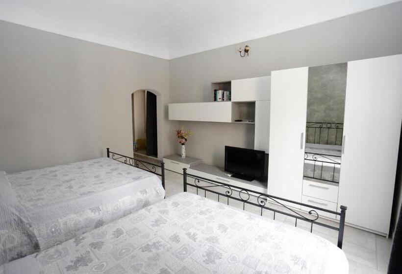 اتاق استاندارد چهار تخته, B&b L Antico Portico
