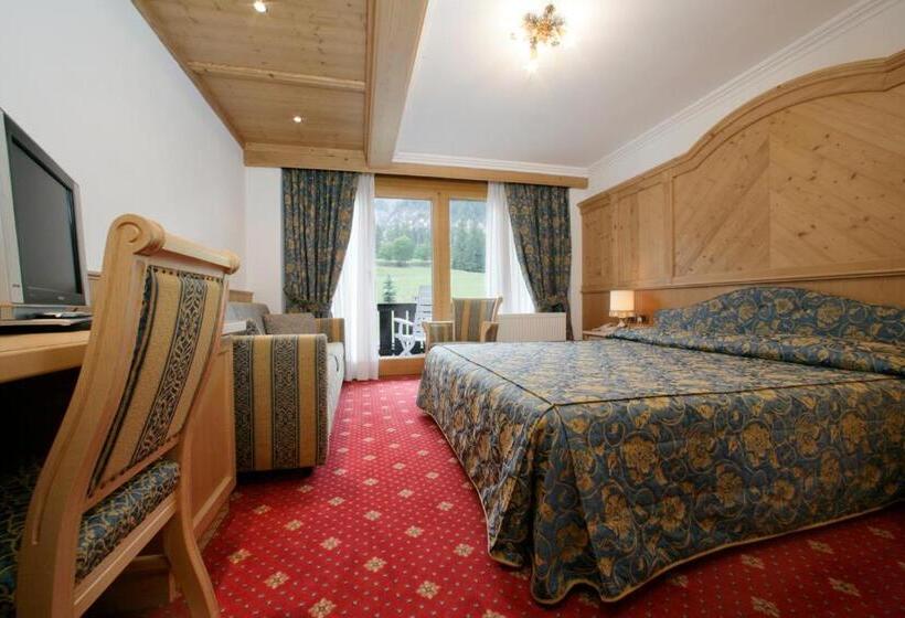 اتاق استاندارد سه نفره, Alpen Hotel Corona