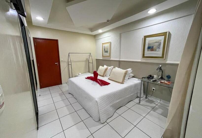 اتاق استاندارد با تخت بزرگ, Canada