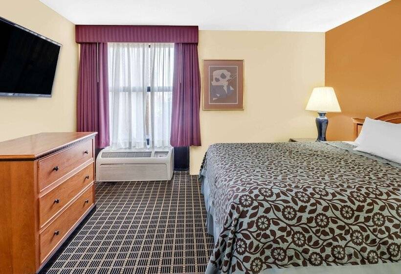 Люкс, Days Inn & Suites By Wyndham Kalamazoo