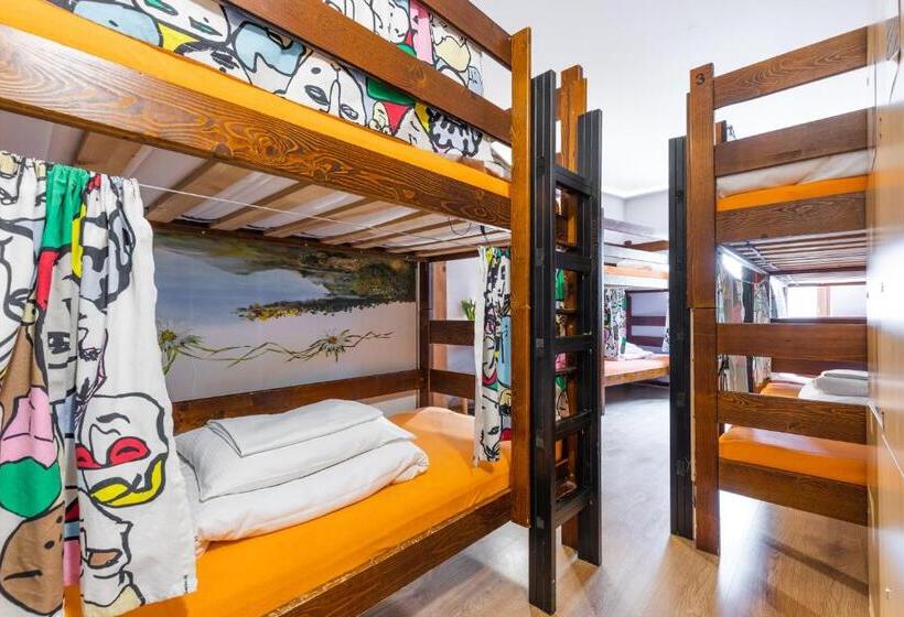 家庭间, Top Hostel Pokoje Gościnne