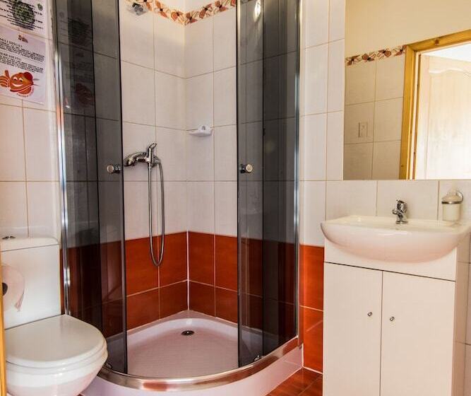 四人标准间, Top Hostel Pokoje Gościnne
