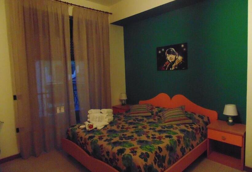 스탠다드 트리플 룸, Art & Music B&b