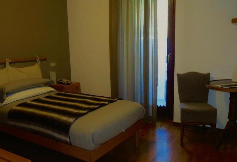 Camera Standard Individuale, Garni Sorriso