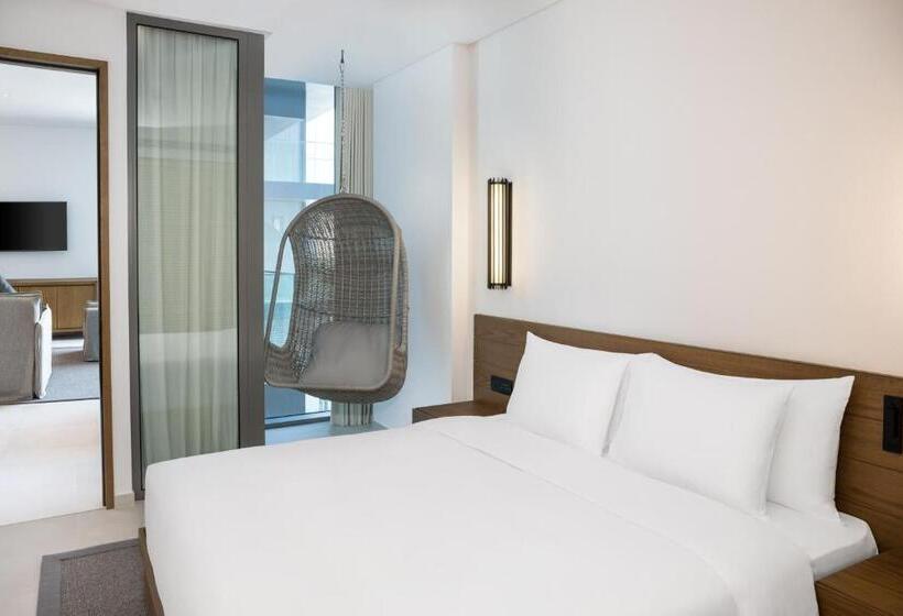 سوییت با چشم‌انداز دریا, Radisson Beach Resort Palm Jumeirah