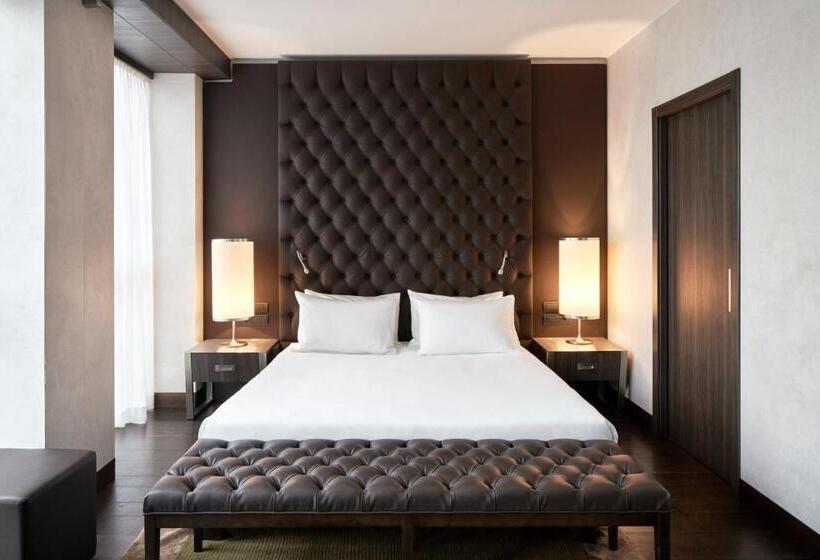 اتاق لوکس با تخت بزرگ, Hyatt Centric Milan Centrale