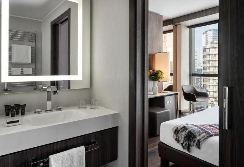 اتاق استاندارد با تخت بزرگ, Hyatt Centric Milan Centrale