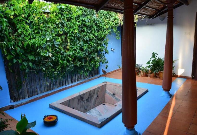 1间卧室的房子, Red Earth Kabini