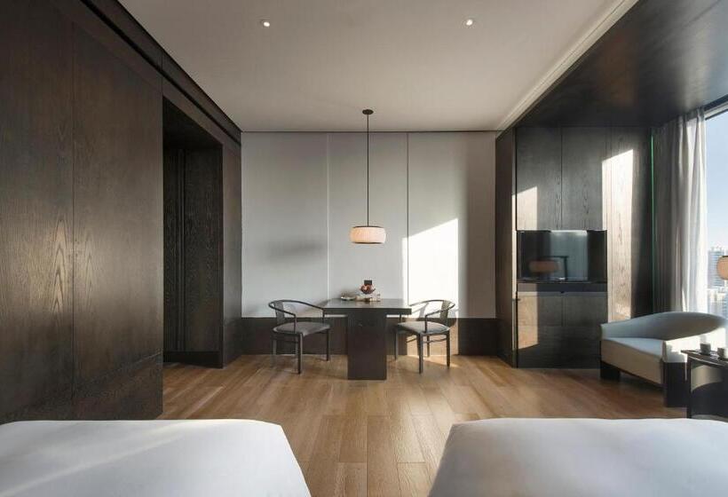 Номер Клуб, Hyatt Regency Wuhan Optics Valley