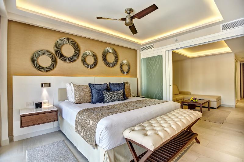 جناح ديلوكس مطل على البحر, Royalton Riviera Cancun, An Autograph Collection - All Inclusive Resort & Casino