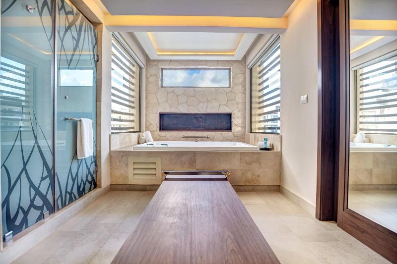 جناح رئاسى, Royalton Riviera Cancun, An Autograph Collection - All Inclusive Resort & Casino