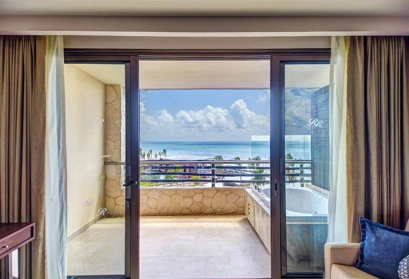 جناح ديلوكس مطل على البحر, Royalton Riviera Cancun, An Autograph Collection - All Inclusive Resort & Casino